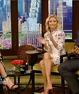 LivewithKelly-05-12-2016-297.jpg