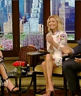 LivewithKelly-05-12-2016-300.jpg